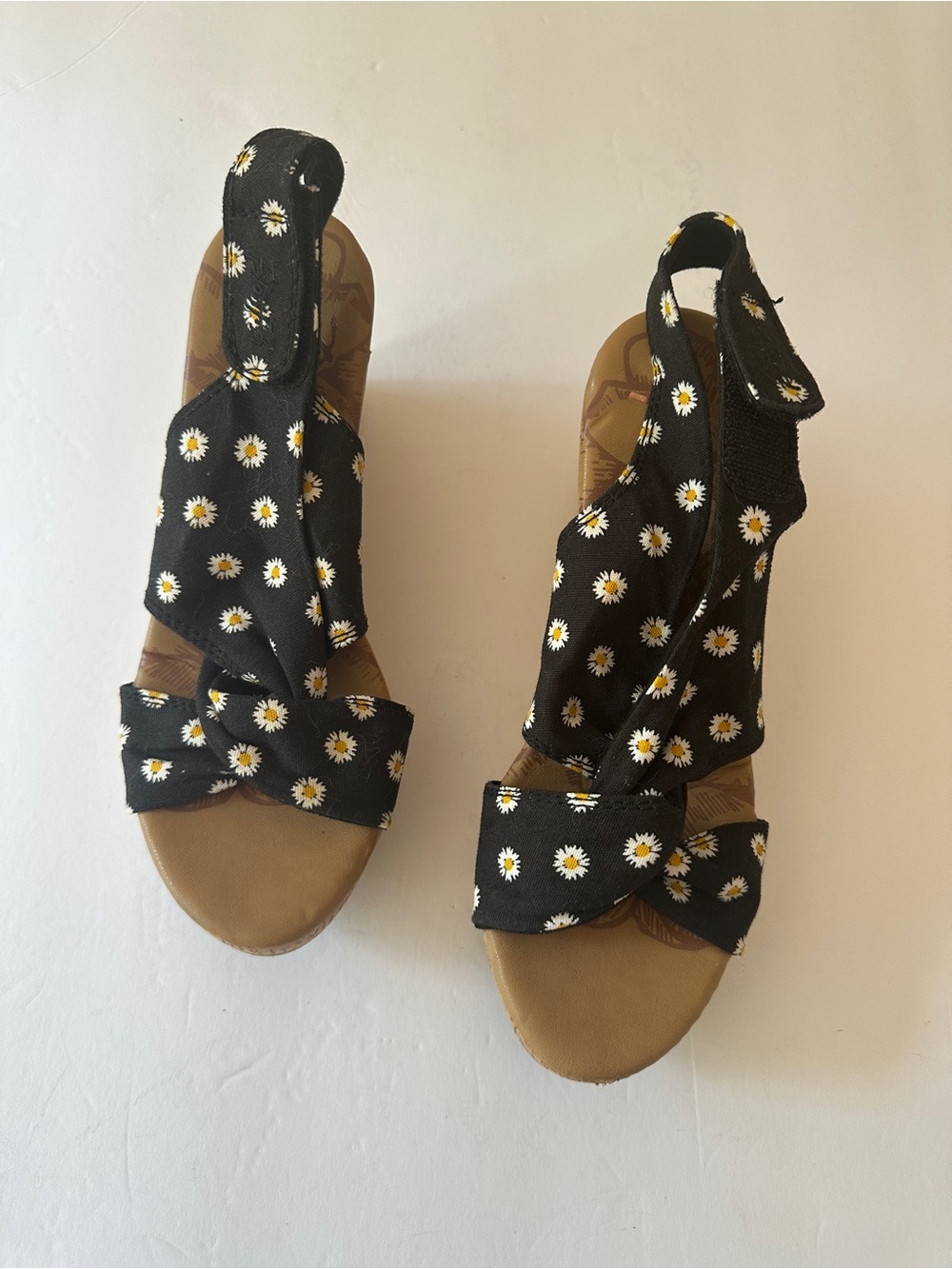 Blowfish Black Daisy Print Knot Front Slingback Sandals